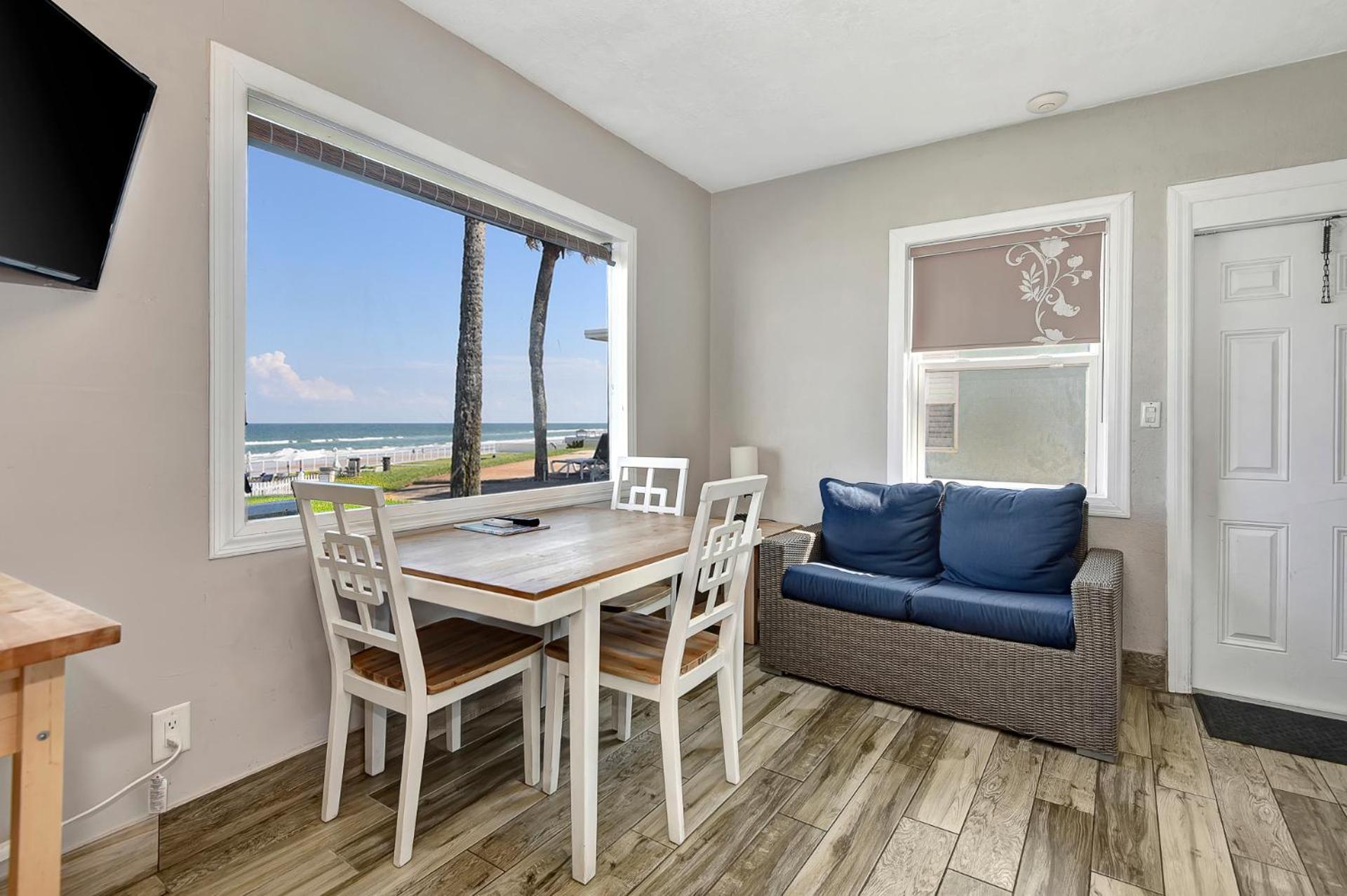 Shoreline Suites & Cabana Cottages - Beachfront 데이토나 비치 외부 사진